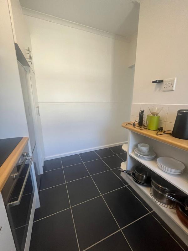 2 Bedroom Property for Sale in Vredehoek Western Cape